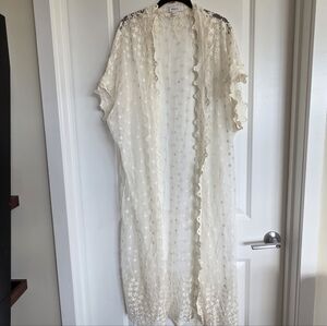 Forever 21 Cream Lace Floral Overlay Blouse